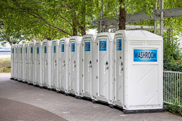 Best Porta potty delivery and setup  in Breckenridge Hills, MO